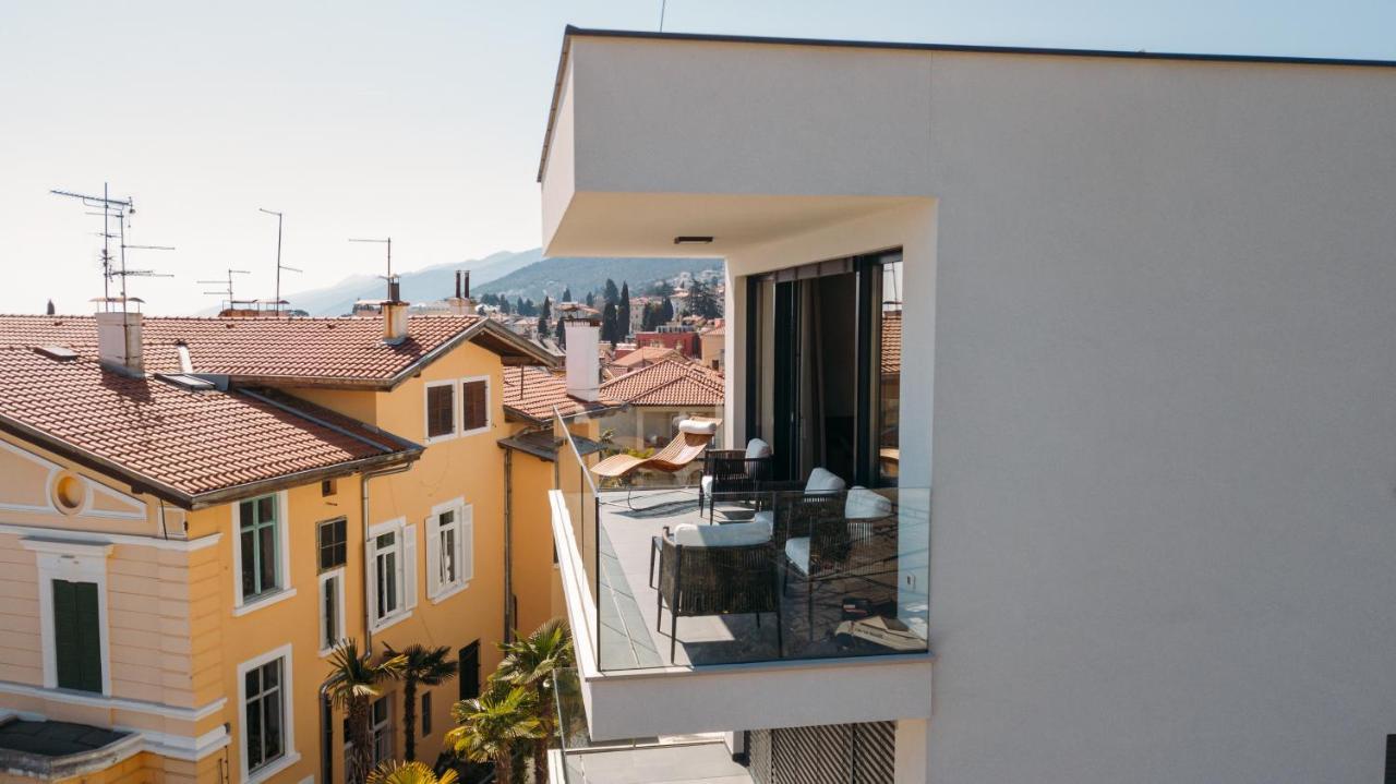 Luxury Apartment Iris Adriatica ***** Опатия Экстерьер фото