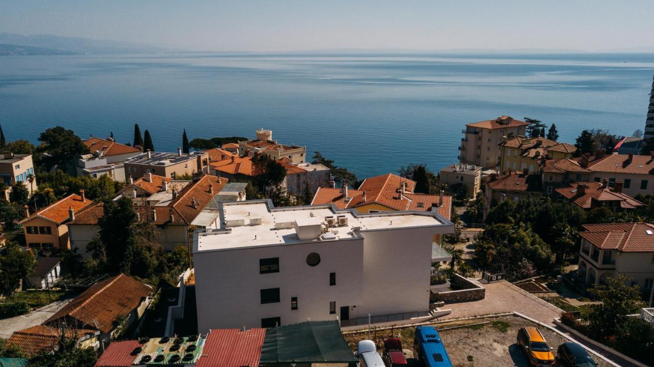 Luxury Apartment Iris Adriatica ***** Опатия Экстерьер фото